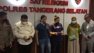 Wanita Pencuri Coklat di Alfamart Meminta Maaf di Kantor Polisi