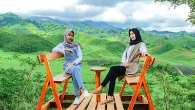 Ilustrasi tempat wisata di Sukabumi.