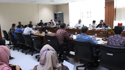 Komisi III DPRD Kota Bogor saat menggelar rapat pembahasan RAPBD 2022 dengan instansi terkait. (Dok Humpropub DPRD Kota Bogor)