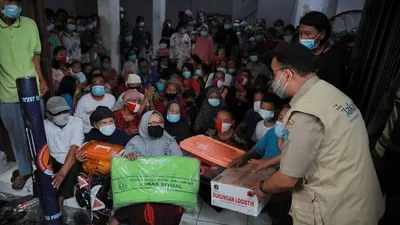 Gubernur DKI Jakarta Anies Baswedan  mendatangi lokasi kebakaran di Jalan Keadilan Dalam I RT 8/RW 1, Kelurahan Keagungan, Kecamatan Taman Sari, Jakarta Barat, Senin 19 April 2021 sore/dok: Humas Balkot DKI.