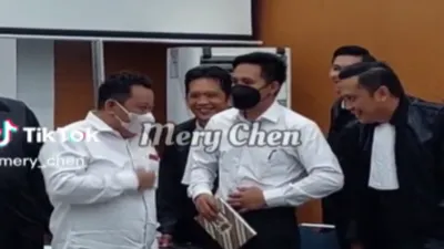 Richard Eliezer dan Kuat Maruf Kembali Akur Usai Sidang, Ronny Talapessy Tertawa Melihat Keakraban Keduanya