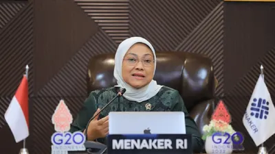 Menaker Ida Fauziyah. Kemnaker menetapkan kenaikan upah minimum, baik UMP 2023 dan UMK 2023, paling tinggi 10 persen dari yang berlaku tahun ini.