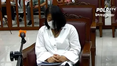 Belum lama ini, Jaksa Penuntut Umum atau JPU menanyakan kepada terdakwa Putri Candrawathi soal isu pelecehan seksual.