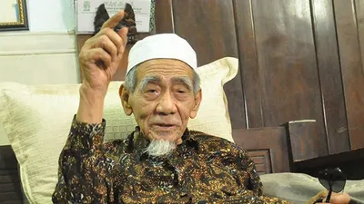 Mbah Moen Ungkap 3 Hal yang Sebabkan Kerusakan dan Kemerosotan Dunia, Anda Wajib Tahu dan Simak Penjelasannya!