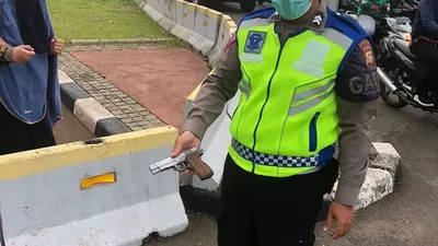 Buntut Istana Negara Ingin Diterobos, Sosok Perempuan Bersenjata Api Mulai Viral di Medsos, Siapa Dia?