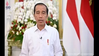 Presiden Jokowi saat mengumumkan akan membentuk transformasi sepak bola bersama FIFA dan AFC. (Tangkapan Layar Youtube/Seketariat Presiden)