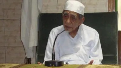 Kisah Karomah KH Maimun Zubair alias Mbah Moen
