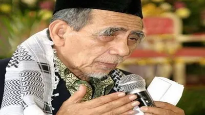  Mbah Moen.  (tangkapan layar Instagram@khmaimunzubair)
