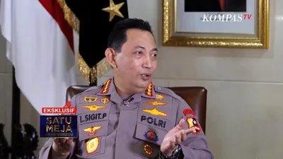 Jenderal Listyo saat membagikan informasi terkait kasus pembunuhan Brigadir J kepada Budiman Tanuredjo.