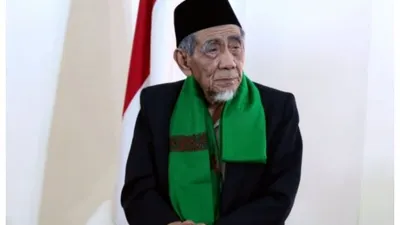 Bebas dari Hutang dan Rezeki Berdatangan, Cukup Amalkan Ini Setelah Sholat Subuh Kata Mbah Moen