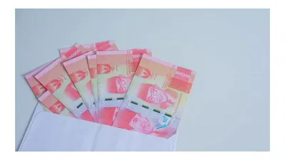 Uang Rp 100 ribu