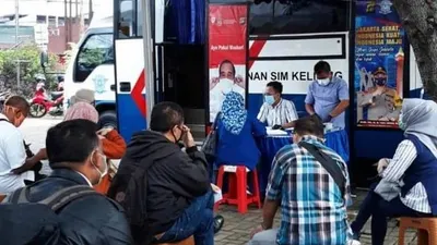 Ilustrasi layanan SIM Keliling. Di Jakarta pada 28 Maret 2022 ini kembali dibuka layanan SIM Keliling di 5 lokasi.