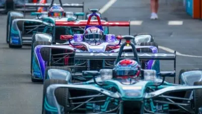 Ilustrasi balapan Formula E.