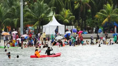 Ilustrasi pantai Ancol Jakarta Utara.