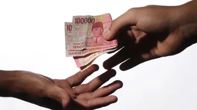 Ilustrasi minta uang paksa.