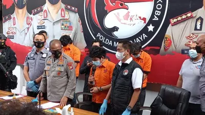 Anak Rita Sugiarto diamankan Polda Metro Jaya (Fichrihakiim/Ayojakarta).