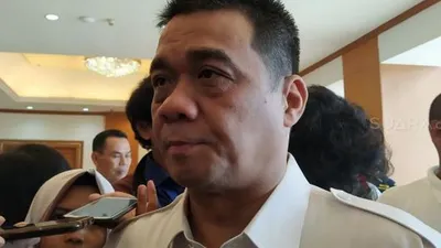 Ariza Sebut SIKM Hanya Berlaku untuk Kategori Orang Tertentu (Republika)