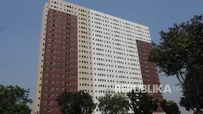 Progres apartemen program DP 0 Rupiah di Pondok Kelapa, Jakarta Timur, Rabu (3/7).  Foto: Republika/Fakhri Hermansyah