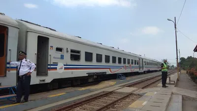 Kereta Api Sudah Bisa Kembali Melintas dari dan ke Jakarta (AyoBandung)