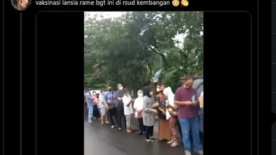 Beredar Video Antrean Lansia Vaksin Covid-19 Sejak Jam 5 Pagi di RSUD Kembangan (Twitter)