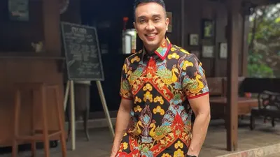 Pengakuan Aiman Witjaksono Jurnalis Senior, Pernah Atheis Hingga Kemudian Mantap Memeluk Agama Ini