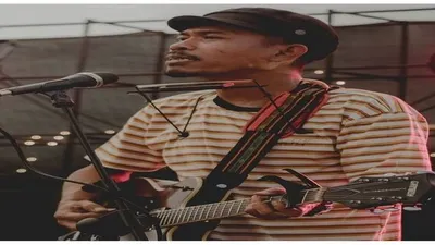 Musisi Jawa Timur domisi Malang, Iksan Skuter membuat lagu oktober hitam yang didedikasikan untuk Tragedi Kanjuruhan / tangkaplayar @iksanskuterofficial