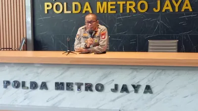 Polda Metro Jaya Tangkap 2 Pelaku yang Kuras Uang 14 Nasabah Bank BTPN Senilai Rp2 Miliar