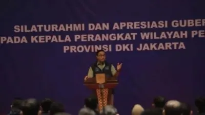 Gubernur DKI Jakarta Anies Baswedan memberikan sambutan ketika mengumpulkan pimpinan wilayah di Ancol, Jakarta, Selasa (28/12/2021).