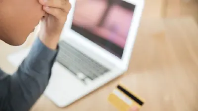 Mengupas Tuntas Penyebab Tragedi Ratusan Mahasiswa Terjerat Pinjaman Online