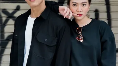 Jonatan Christie resmi bertunangan dengan sang kekasih, Shania Junianatha 