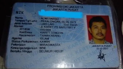 Seorang pria ditemukan tak bernyawa di dalam mobil di Jalan Gatot Subroto, Pancoran, Jaksel/dok: Instagram @tmcpoldametrojaya