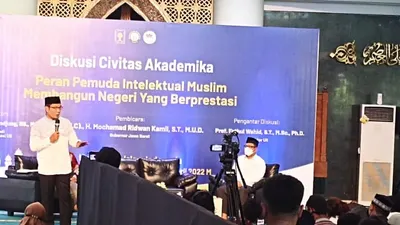 Ridwan Kamil saat menjadi pembicara di Masjid Ulil Albab Universitas Islam Indonesia (UII) Yogyakarta dalam acara Safari Ramadan.