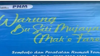 spanduk warung Bu Siti Mujayana ibunda Farel  Prayoga /@farelprayoga.anekasafari 