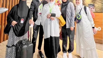 Denise Chariesta Masih Sibuk Ngoceh Pria Inisial R, Ayu Dewi dan Regi Datau Umrah