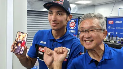 Pertemuan Toprak Razgatlıoğlu dengan Minoru Morimoto di Mandalika.