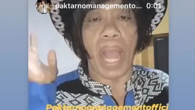 Instastory Anderson Paak dengan menampilkan Pak Tarno.