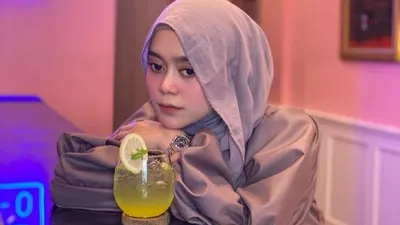 Kepergian Lesti Kejora untuk menjalankan umrah rupanya bukan tanpa sepengetahuan Rizky Billar.