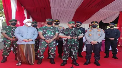 Kepala Staf Angkatan Darat (KASAD) Jenderal Dudung Abdurachman bersama pejabat terkait.
