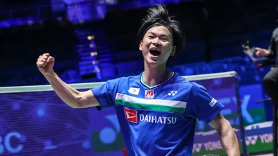 Pebulu tangkis Jepang Yuta Watanabe