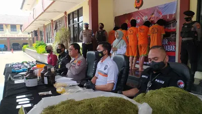 Polda Jawa Barat dan Polres Bogor saat memberikan keterangan resmi kepada awak media di Mako Polres Bogor (Yogi Faisal)