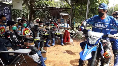 Yamaha Riding Academy (YRA) gelar bLU cRU Offroad bagi para pengguna WR 155 R dan pelatihan Skill Up untuk instruktur. (dok. Yamaha)