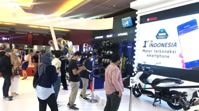Yamaha mendapatkan 3 penghargaan Best Booth Motorcycle, Most Tested Motorcycle Choice dan Best Trail Adventure di IIMS 2022.