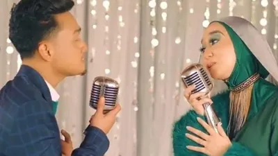 Berikut ini lirik lagu Casablanca yang sedang viral TikTok, dinyanyikan dua penyanyi yang berasal dari negeri Jiran, Malaysia. 