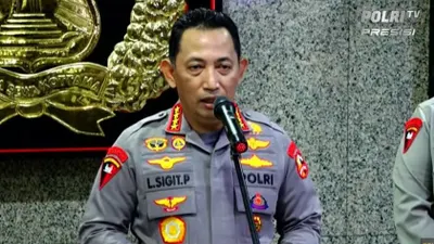 Kapolri Jenderal Listyo Sigit Prabowo saat memberikan keterangan pers. (Dok PolriTV)