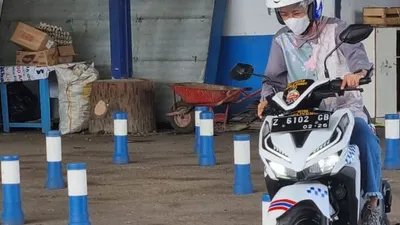 Pelatihan Safety Riding oleh PNM.