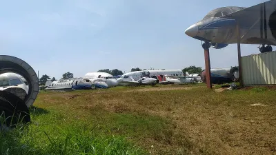  Lokasi penyimpanan bangkai pesawat di Jalan Raya Bogor - Jakarta, tepatnya di Kilometer 45 Kampung Jampang, Desa Pondok Udik, Kecamatan Kemang, Kabupaten Bogor.