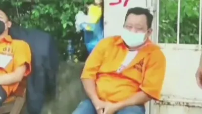 Viral Video Kuat Maruf Kepergok Tertawa Terbahak-bahak Saat Rekonstruksi
