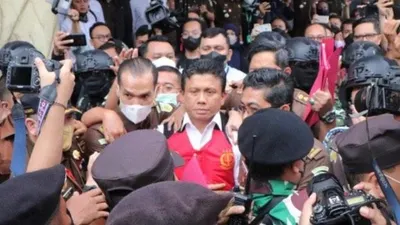 Dinilai Terlalu Bertele-tele, Sidang Ferdy Sambo Dikawal 170 Personel, Netizen: Bebaskan Saja Sambo