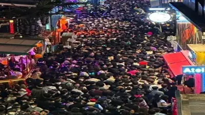 Sebuah tragedi mematikan baru-baru ini terjadi di Itaewon, Korea Selatan di mana saat itu ribuan orang mendatangi lokasi tersebut. 