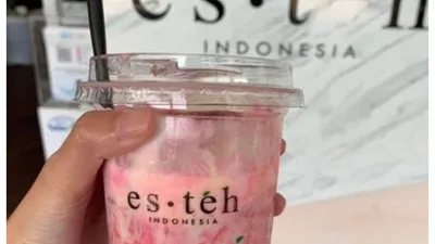 Es Teh Somasi Konsumennya yang Seorang Wibu, Adit MKM: Gunakanlah Kosakata Wibu, Mendokuse!